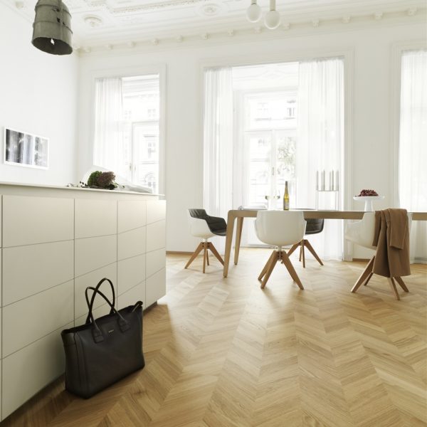 Tilo Effecto Eiche Natur Fischgraet Ambiente